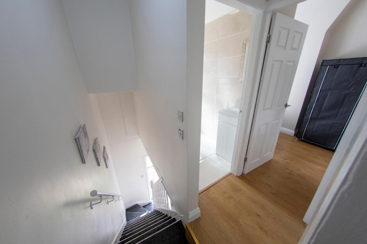 Entire House-Merseyside-Liverpool Биркенхед Екстериор снимка